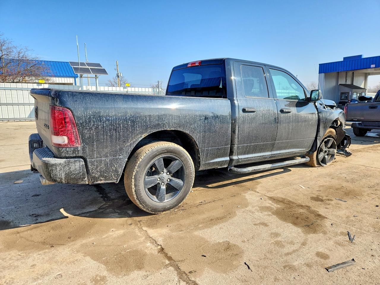 2014 RAM 1500 ST photo 3