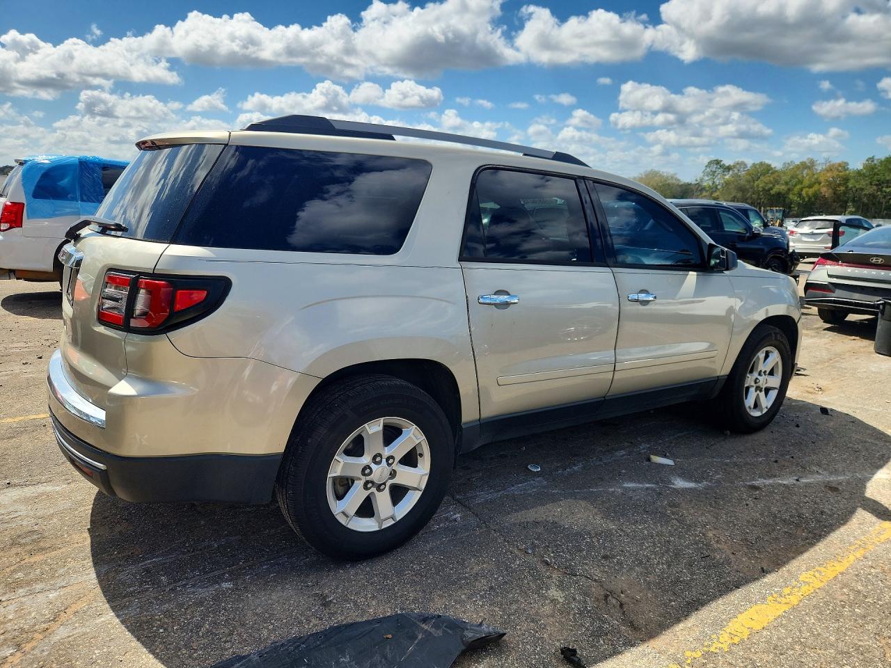 2014 GMC ACADIA SLE photo 3
