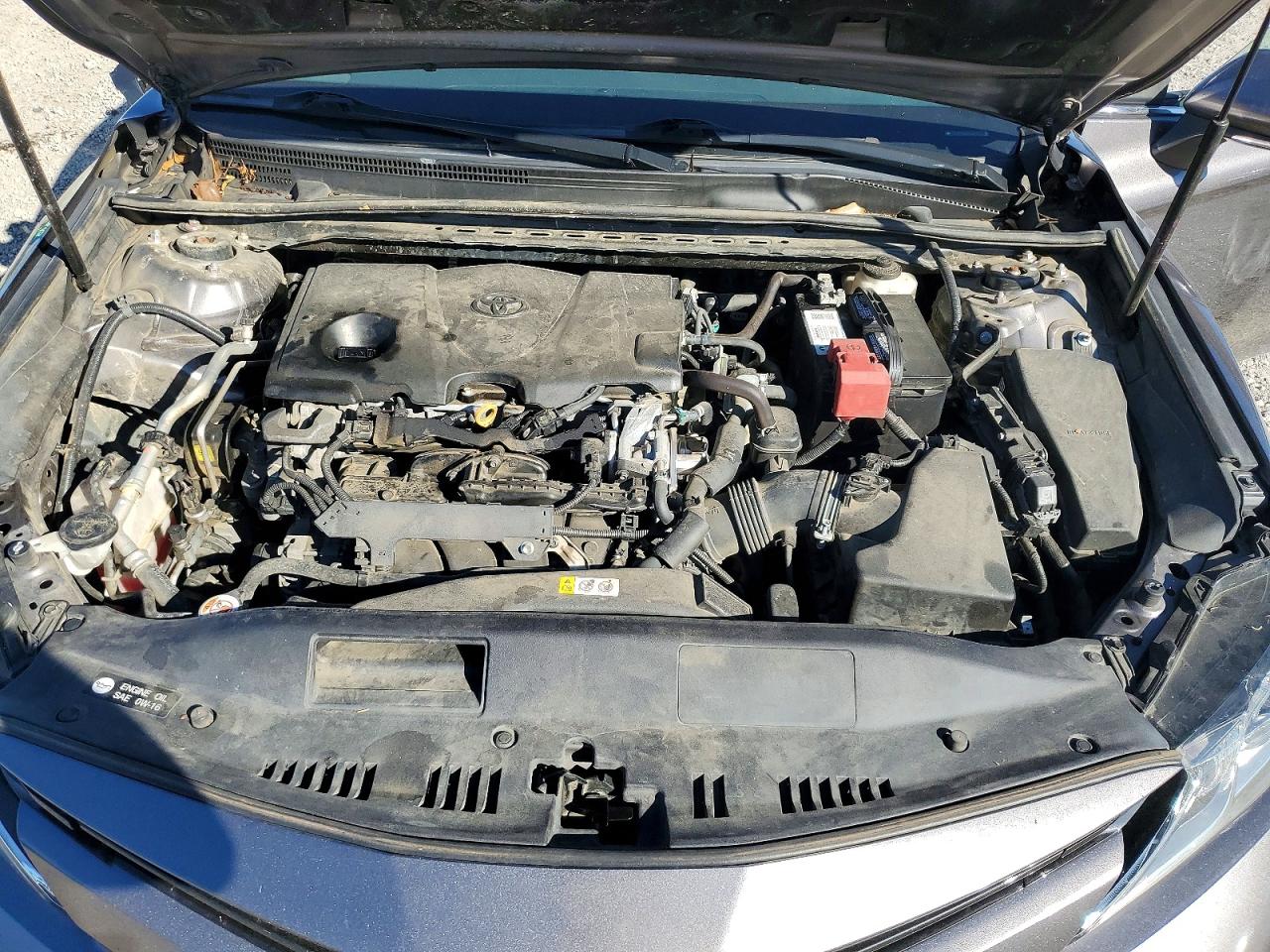2019 TOYOTA CAMRY LE photo 11