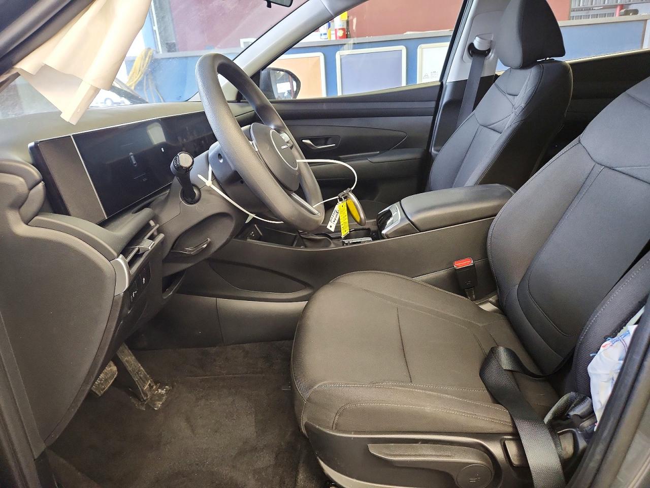 2025 HYUNDAI TUCSON SE photo 13