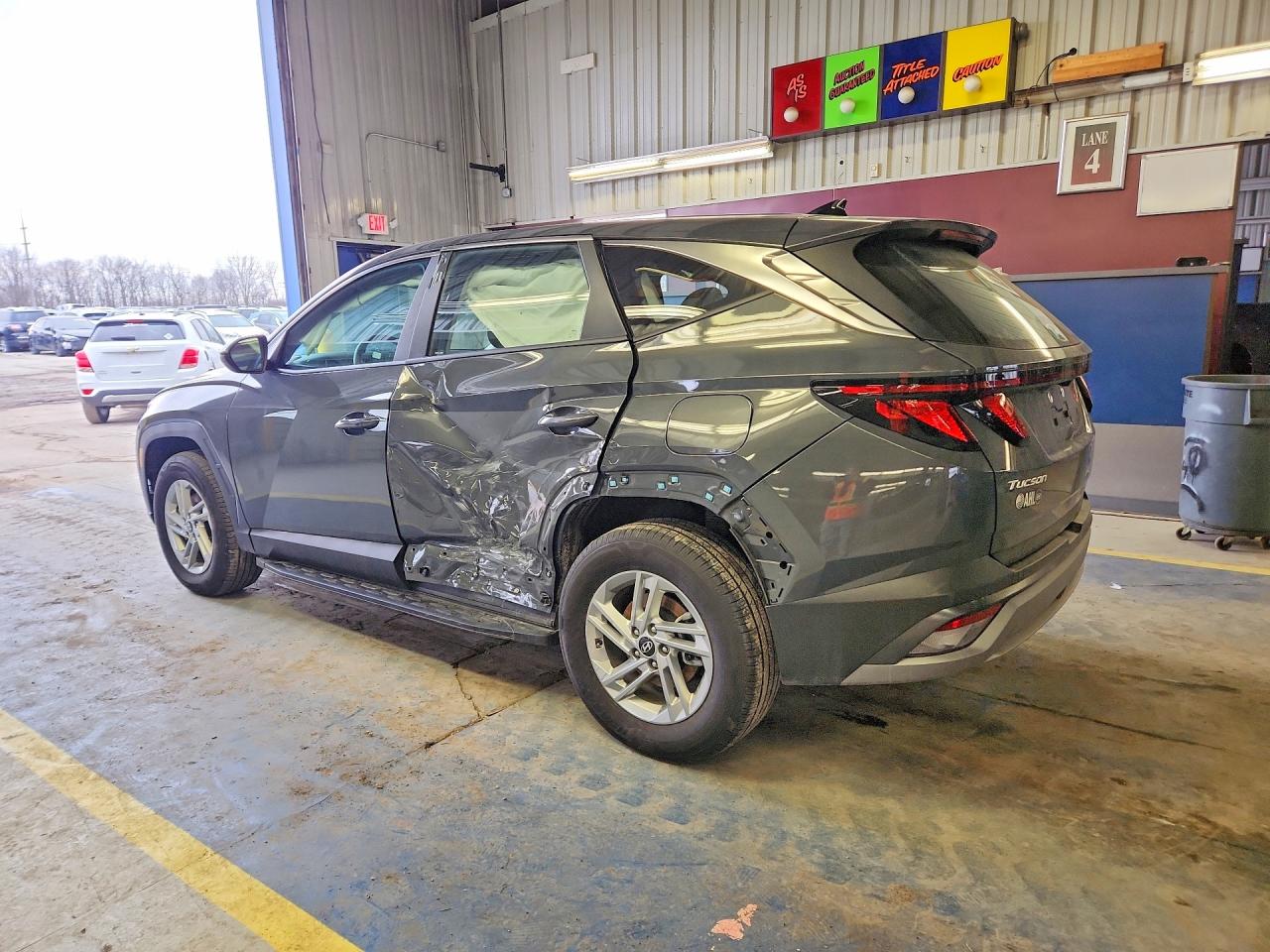 2025 HYUNDAI TUCSON SE photo 3