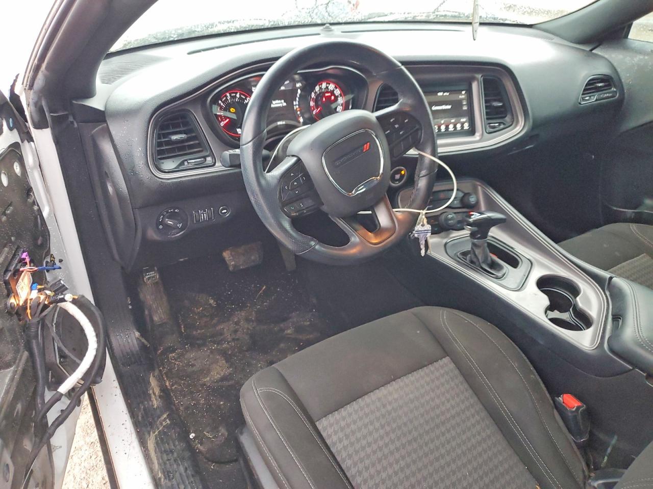 2023 DODGE CHALLENGER SXT photo 15