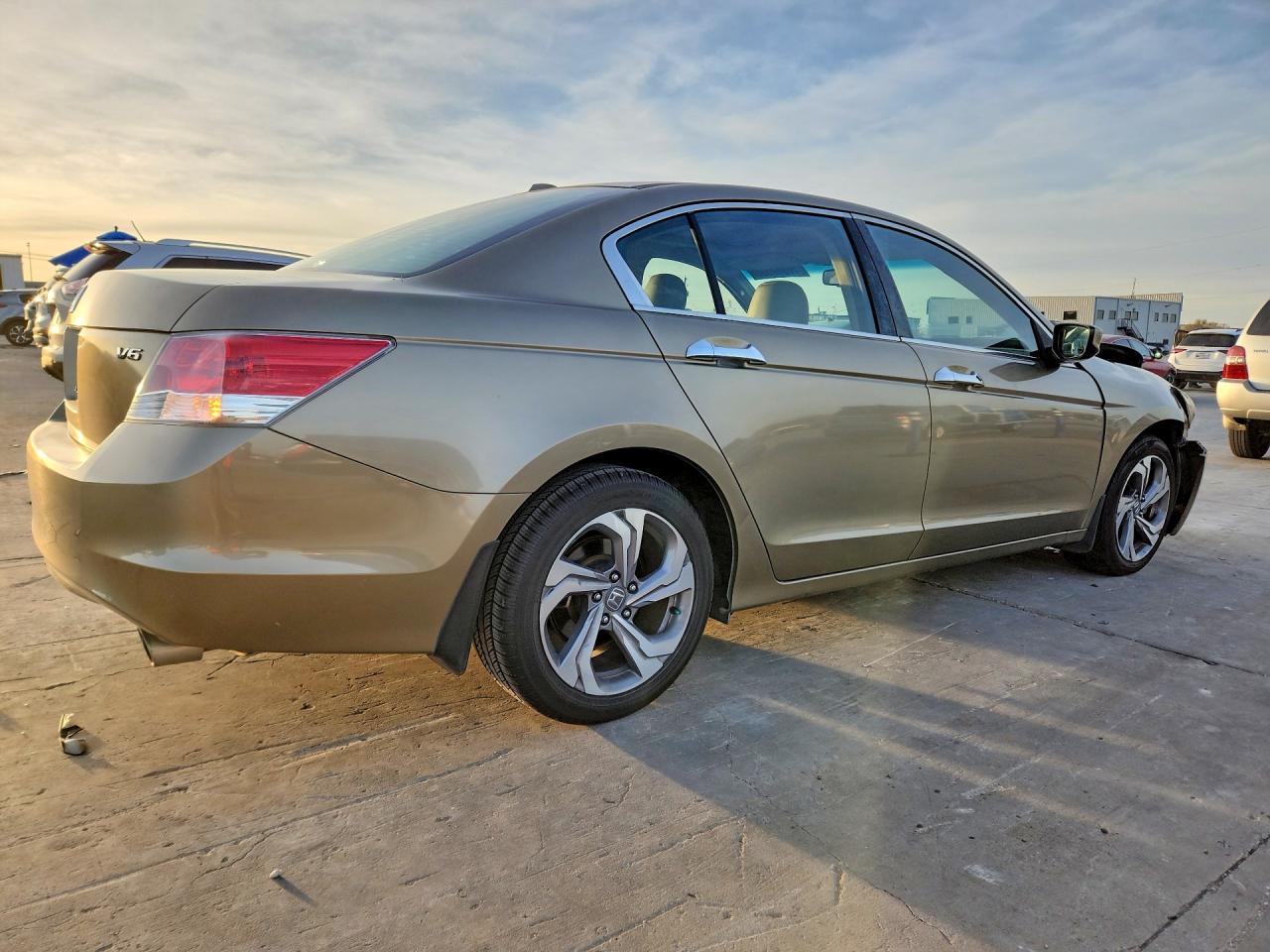2010 HONDA ACCORD EXL photo 5