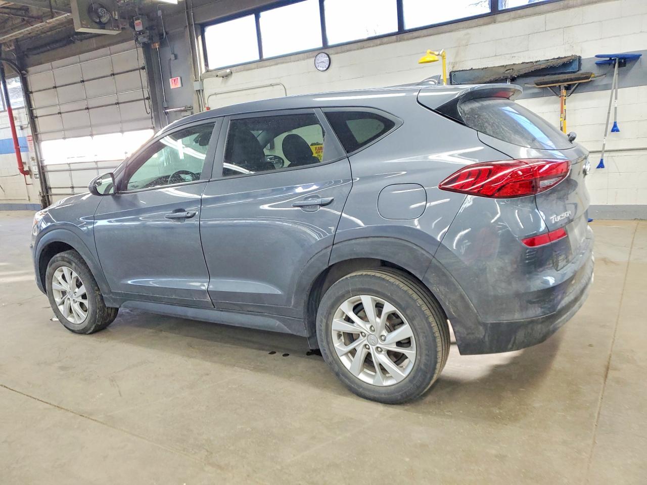 2019 HYUNDAI TUCSON SE photo 2
