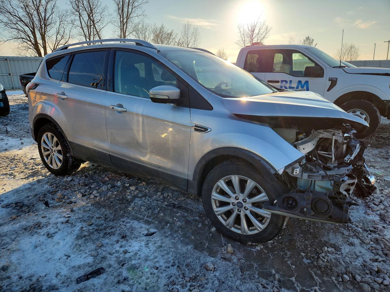 2017 FORD ESCAPE TITANIUM photo 4