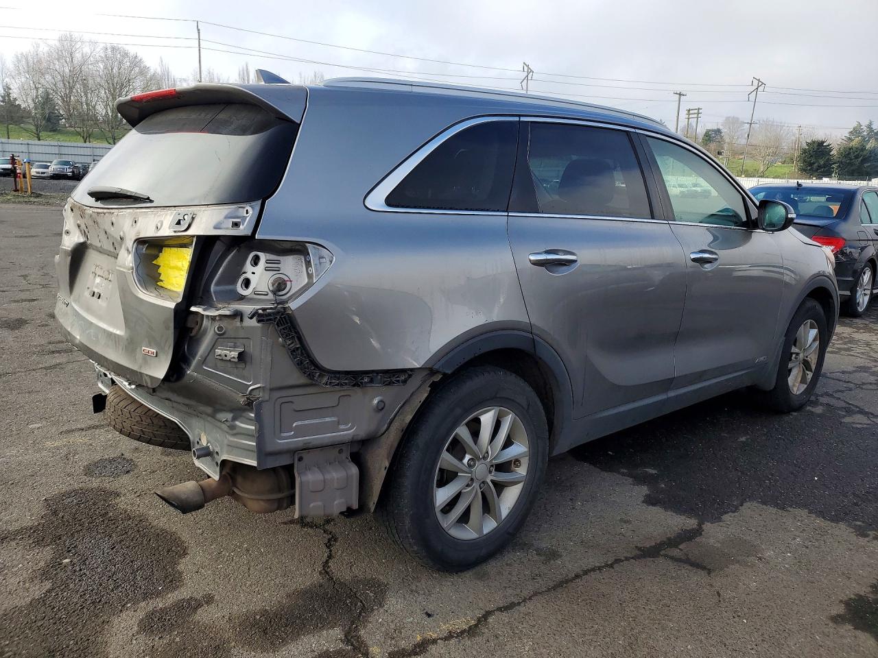 2016 KIA SORENTO LX photo 3