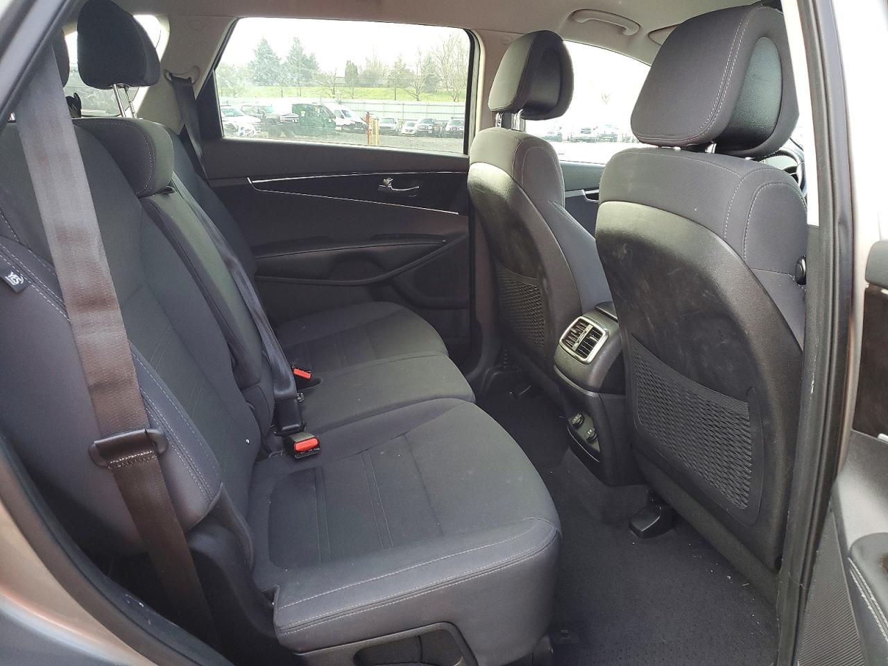 2016 KIA SORENTO LX photo 11