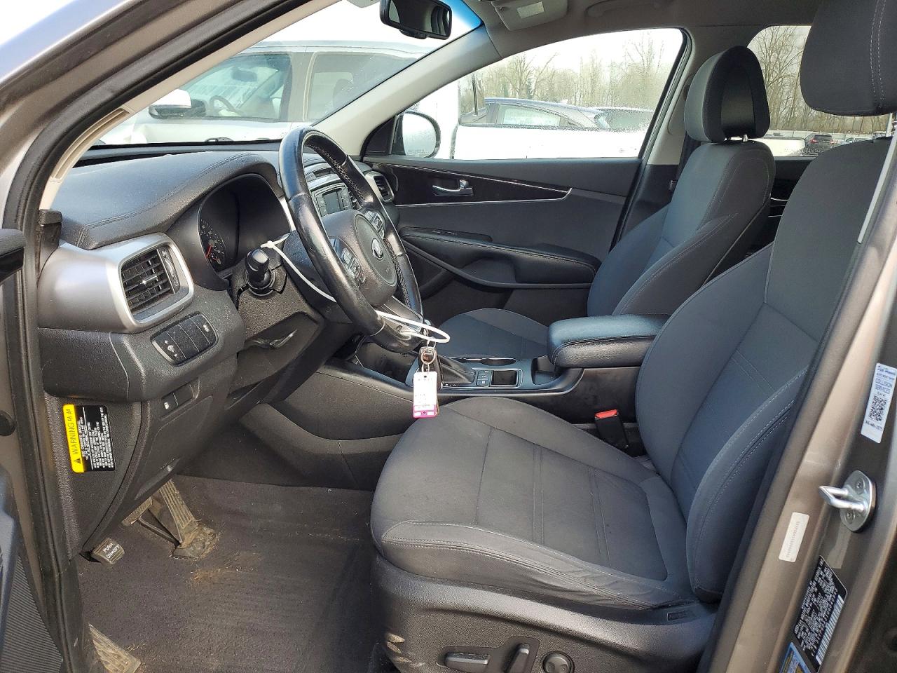 2016 KIA SORENTO LX photo 7