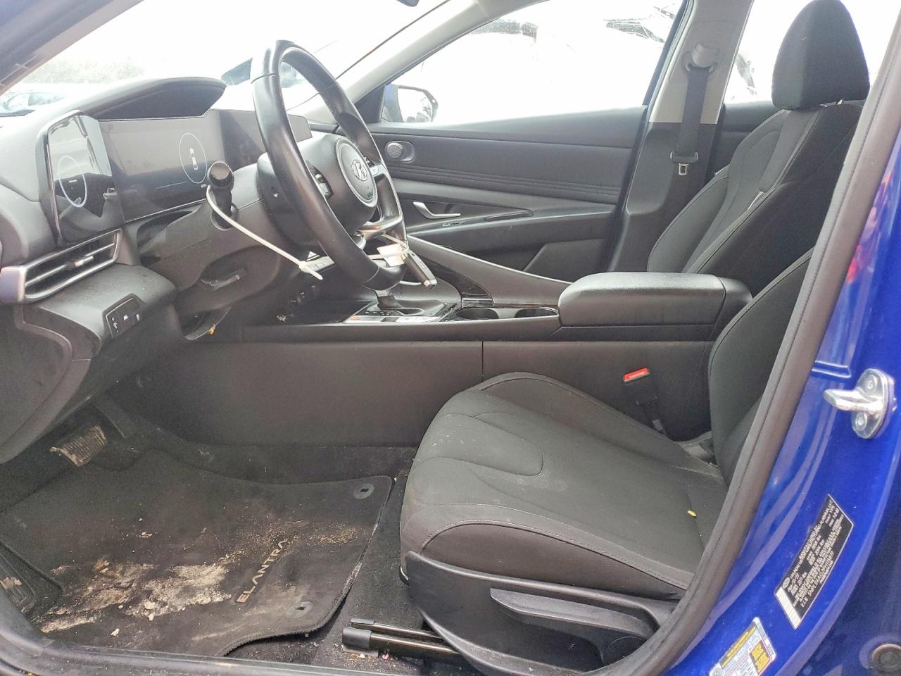 2023 HYUNDAI ELANTRA SEL photo 7