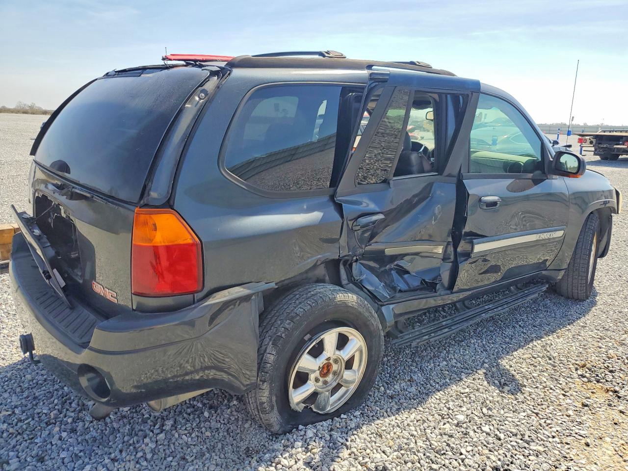 2003 GMC ENVOY photo 5