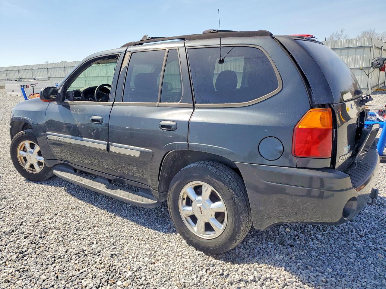 2003 GMC ENVOY photo 3