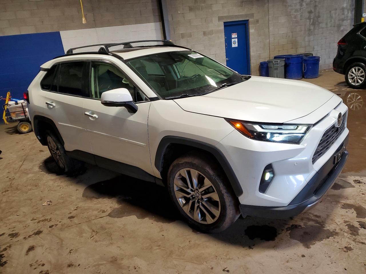 2022 TOYOTA RAV4 LIMITED photo 4