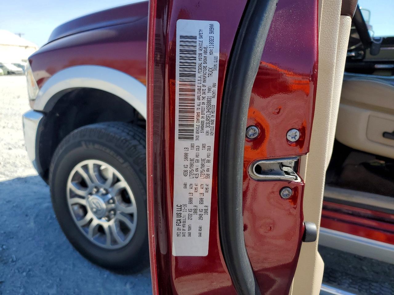 2017 RAM 2500 LARAMIE photo 12