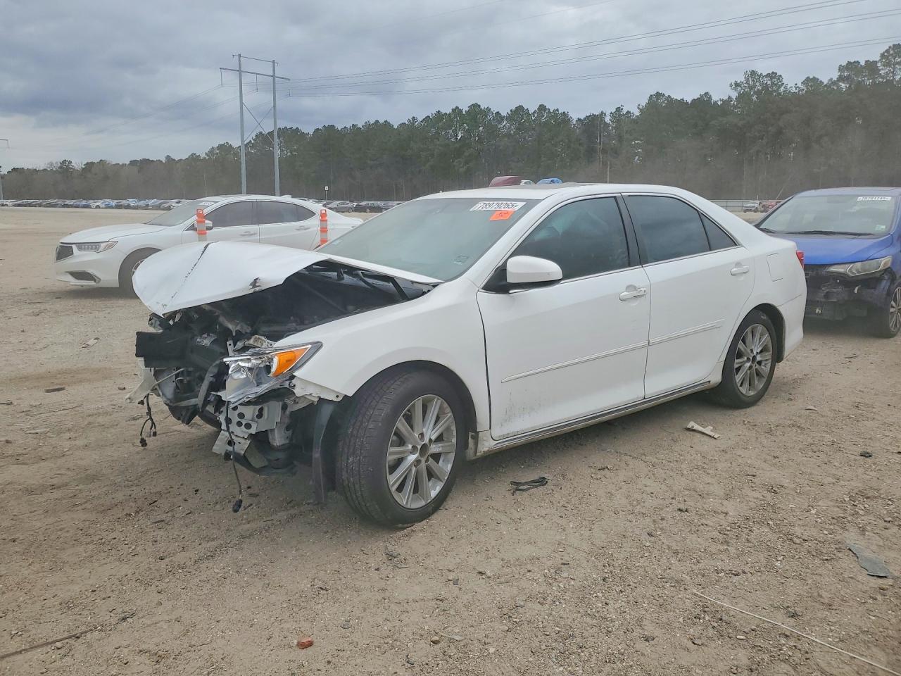 2012 TOYOTA CAMRY XLE V6 photo 2