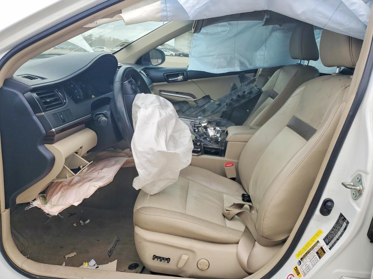 2012 TOYOTA CAMRY XLE V6 photo 13