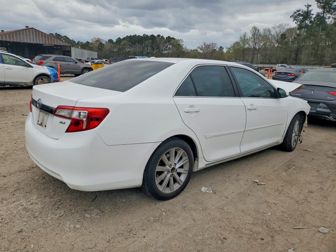 2012 TOYOTA CAMRY XLE V6 photo 5