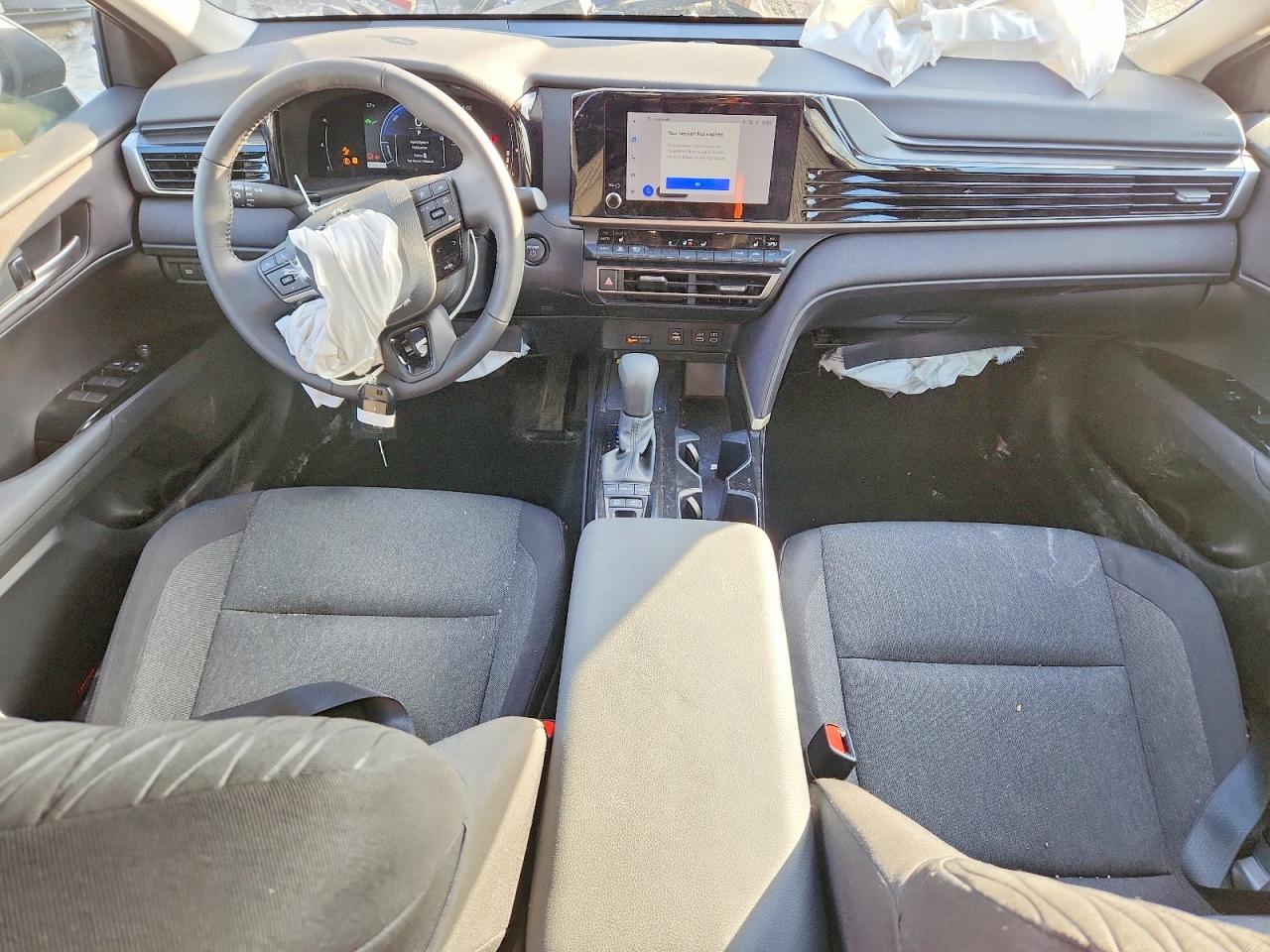 2026 TOYOTA CAMRY LE photo 8