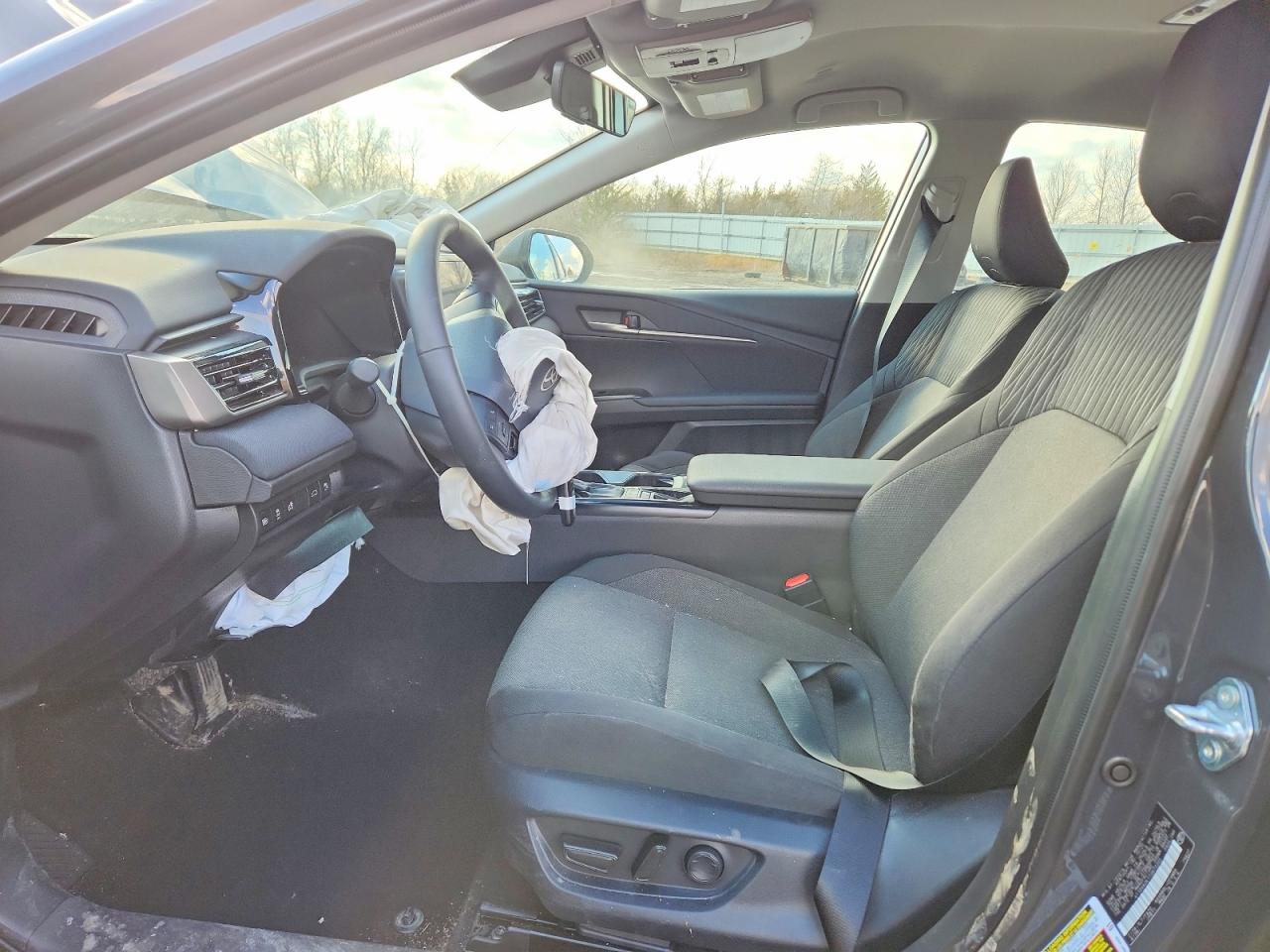 2026 TOYOTA CAMRY LE photo 7