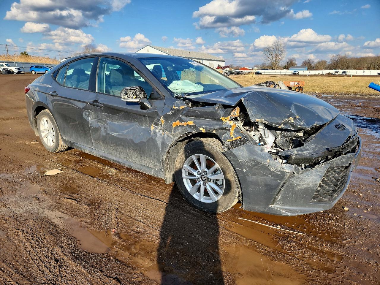 2026 TOYOTA CAMRY LE photo 4