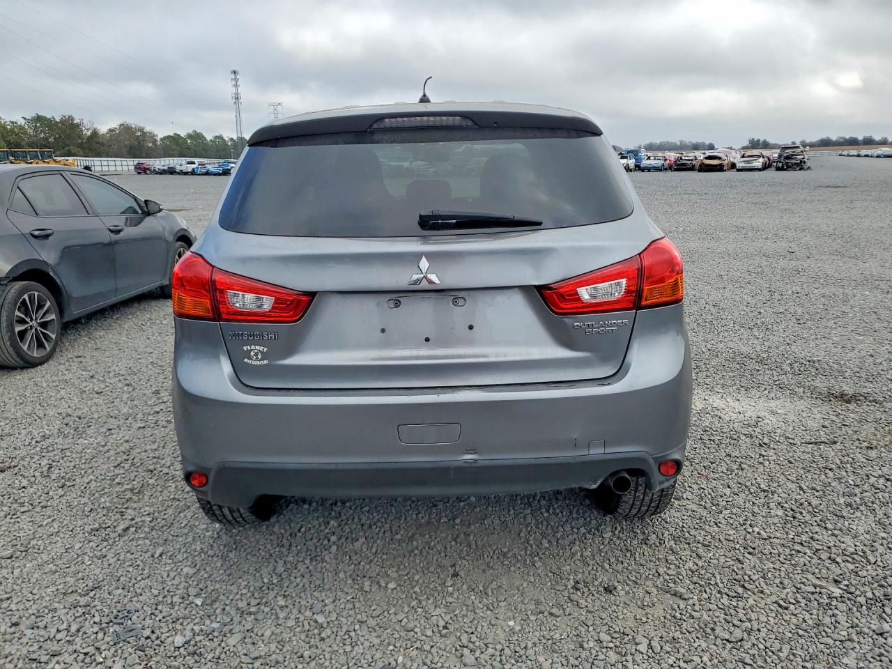 2014 MITSUBISHI OUTLANDER SPORT ES photo 11