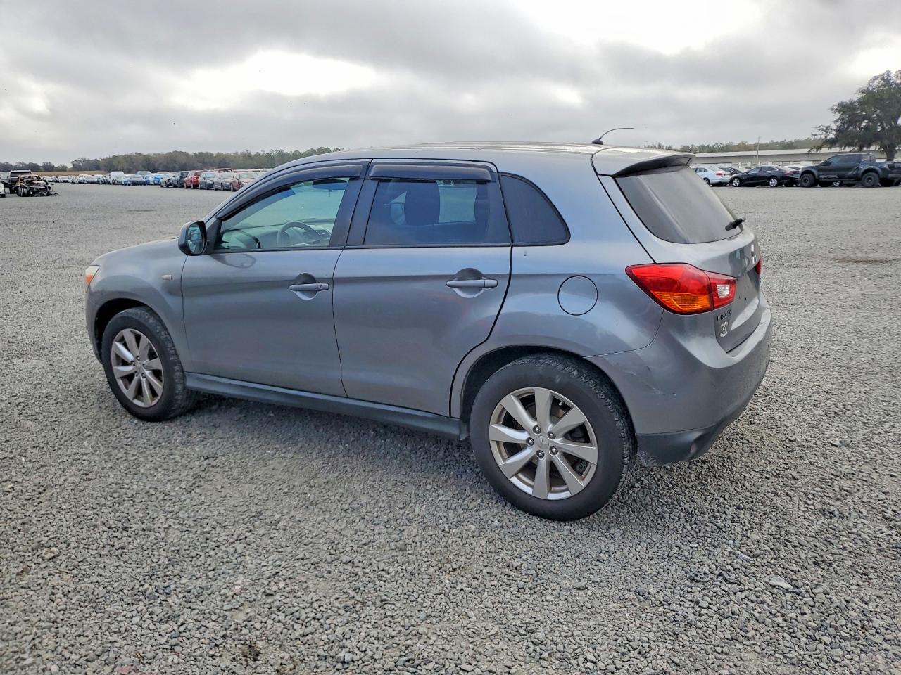 2014 MITSUBISHI OUTLANDER SPORT ES photo 3