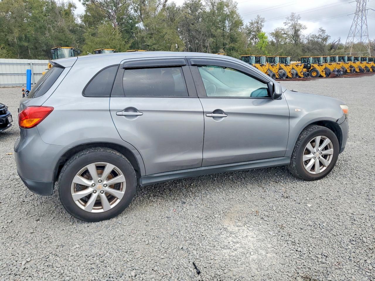 2014 MITSUBISHI OUTLANDER SPORT ES photo 5