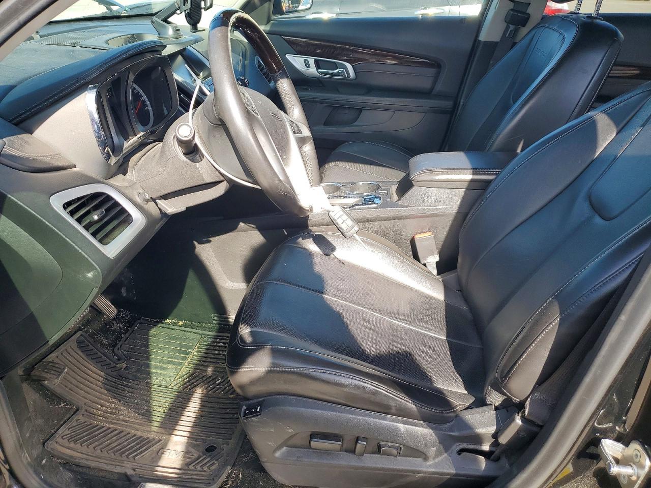 2017 GMC TERRAIN DENALI photo 7