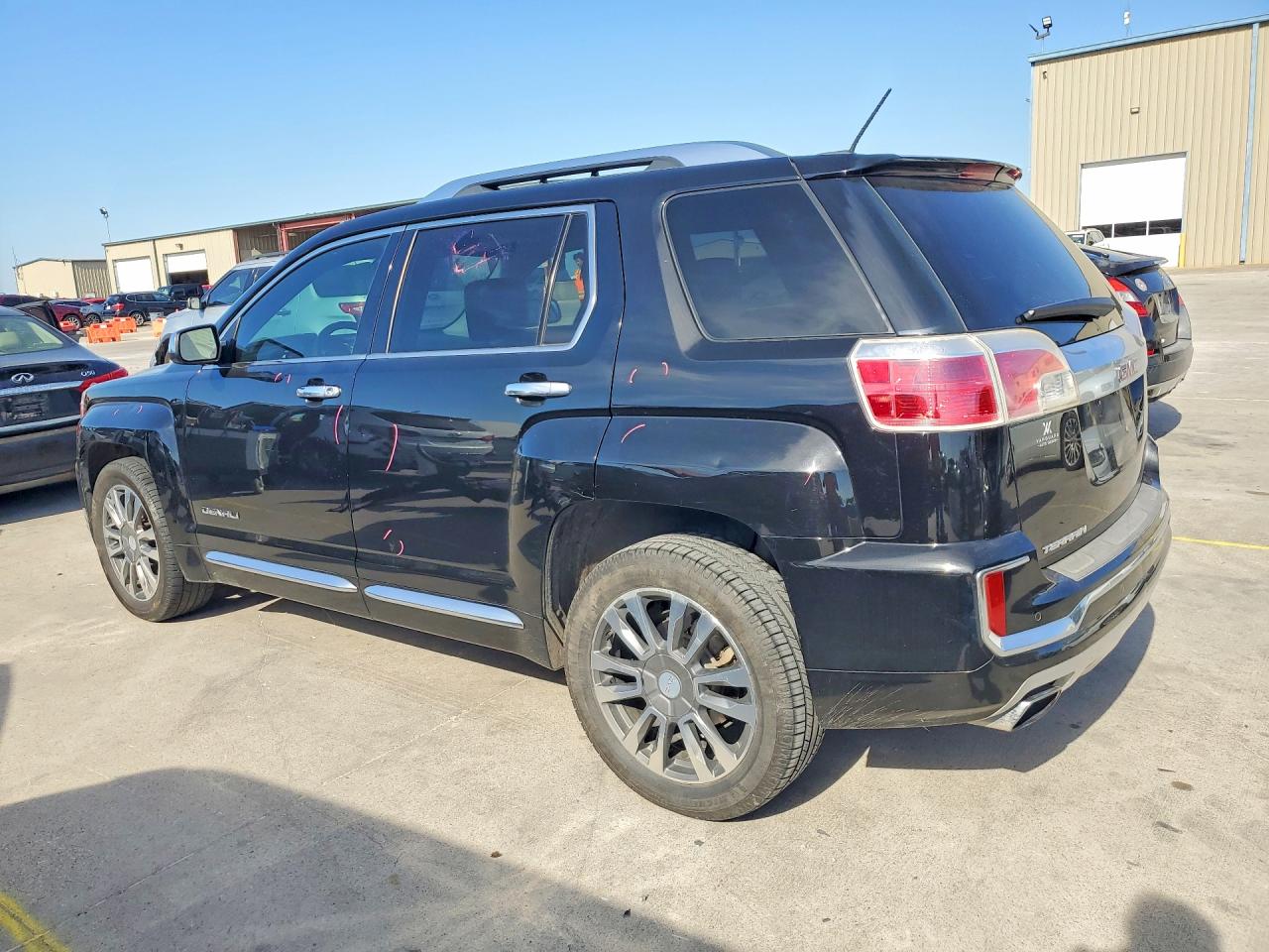2017 GMC TERRAIN DENALI photo 2