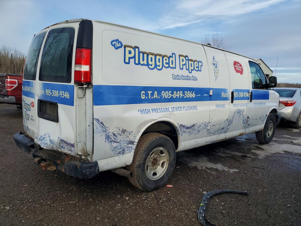 2016 GMC SAVANA G2500 photo 5