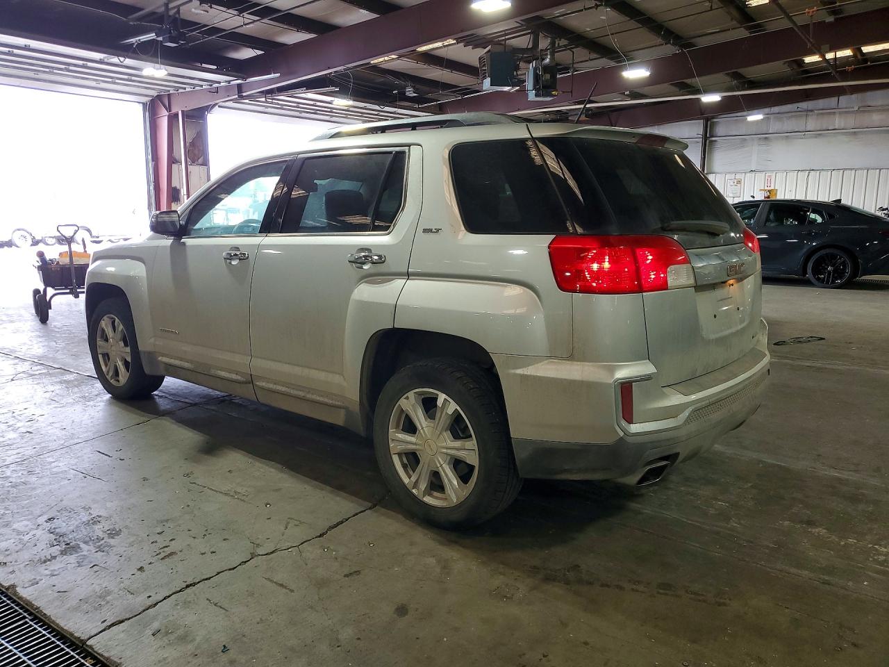 2017 GMC TERRAIN SLT photo 3
