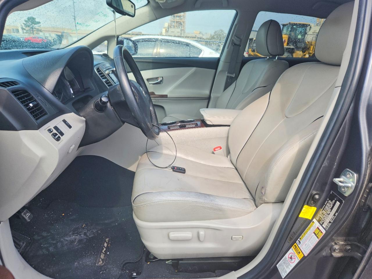 2011 TOYOTA VENZA FWD V6 photo 13