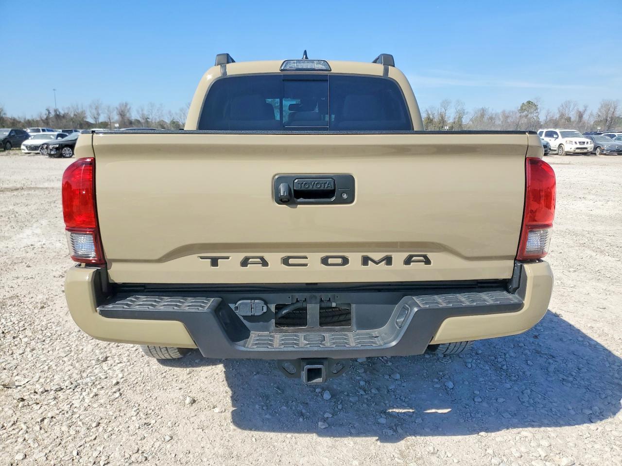 2019 TOYOTA TACOMA SR5 V6 photo 11