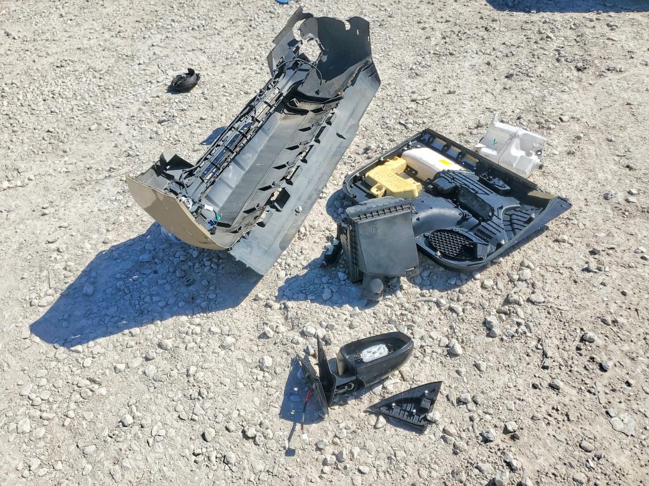 2019 TOYOTA TACOMA SR5 V6 photo 23