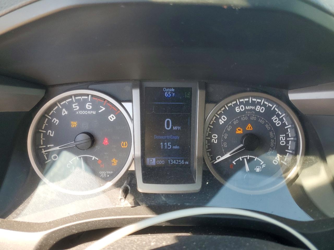 2019 TOYOTA TACOMA SR5 V6 photo 17