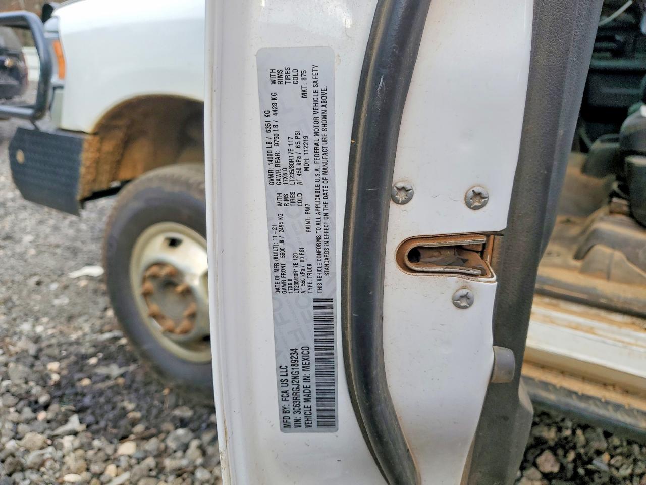 2022 RAM 3500 photo 23