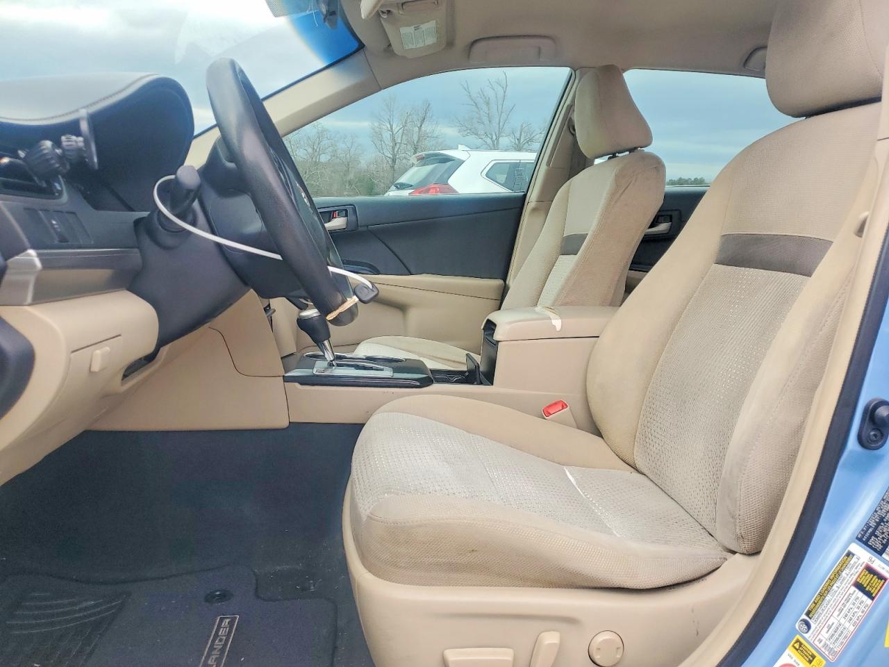 2013 TOYOTA CAMRY LE photo 7