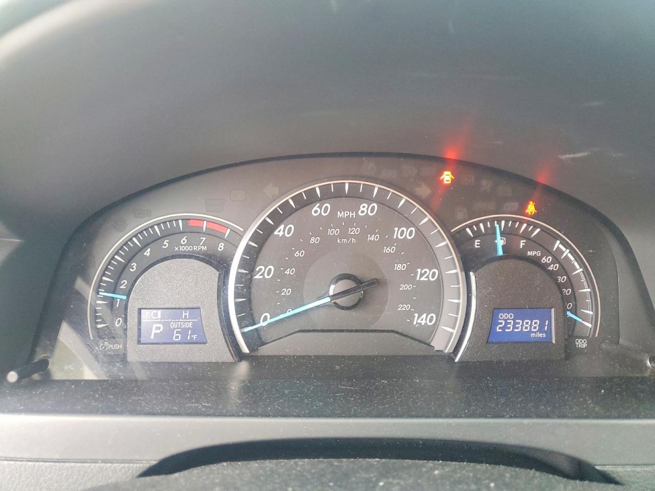 2013 TOYOTA CAMRY LE photo 9