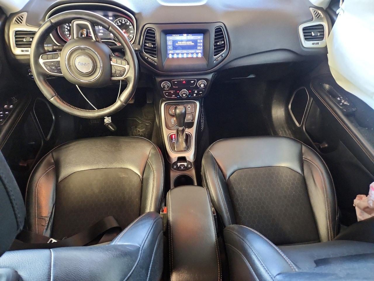 2017 JEEP COMPASS LATITUDE photo 8