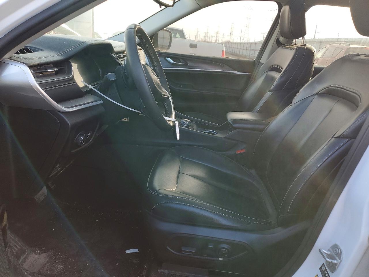 2024 JEEP GRAND CHEROKEE L LIMITED photo 13