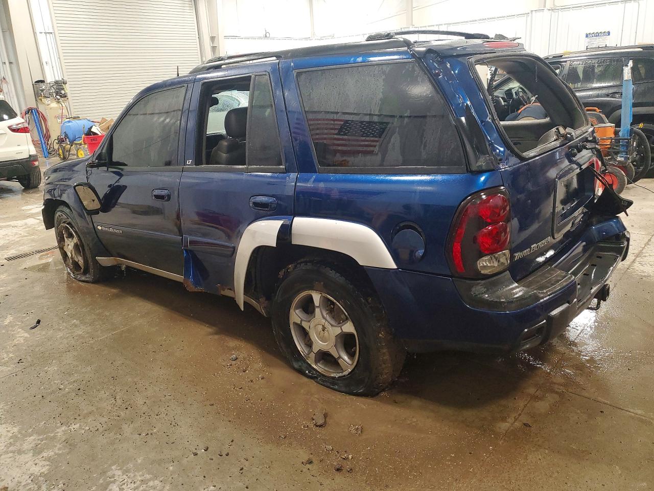 2004 CHEVROLET TRAILBLAZER LS photo 2