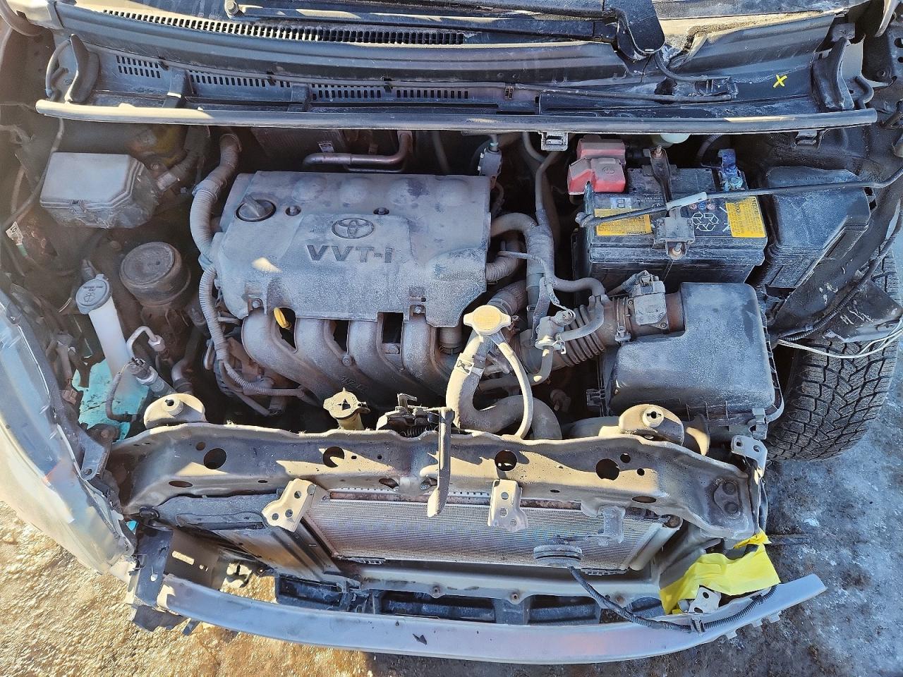 2015 TOYOTA YARIS 5-DOOR L photo 11
