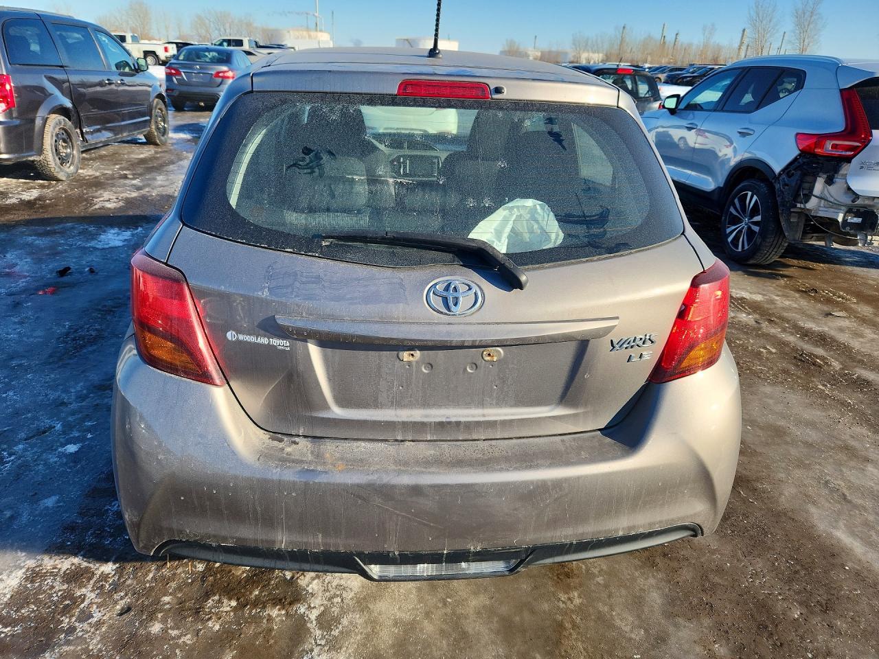 2015 TOYOTA YARIS 5-DOOR L photo 6