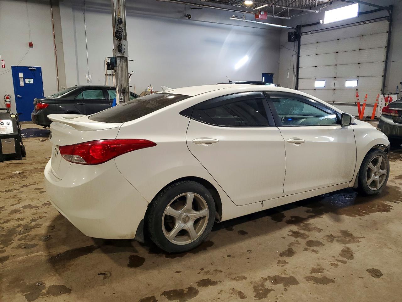 2013 HYUNDAI ELANTRA GLS photo 3