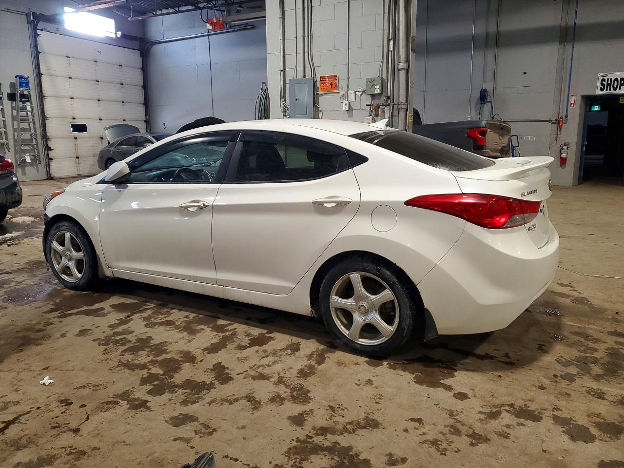 2013 HYUNDAI ELANTRA GLS photo 2