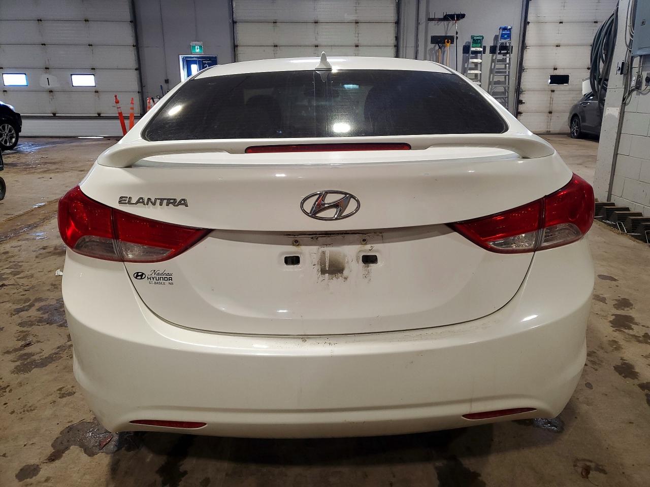 2013 HYUNDAI ELANTRA GLS photo 6