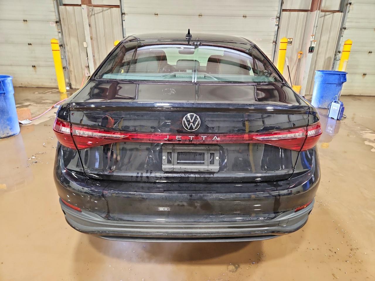 2025 VOLKSWAGEN JETTA SPORT photo 11