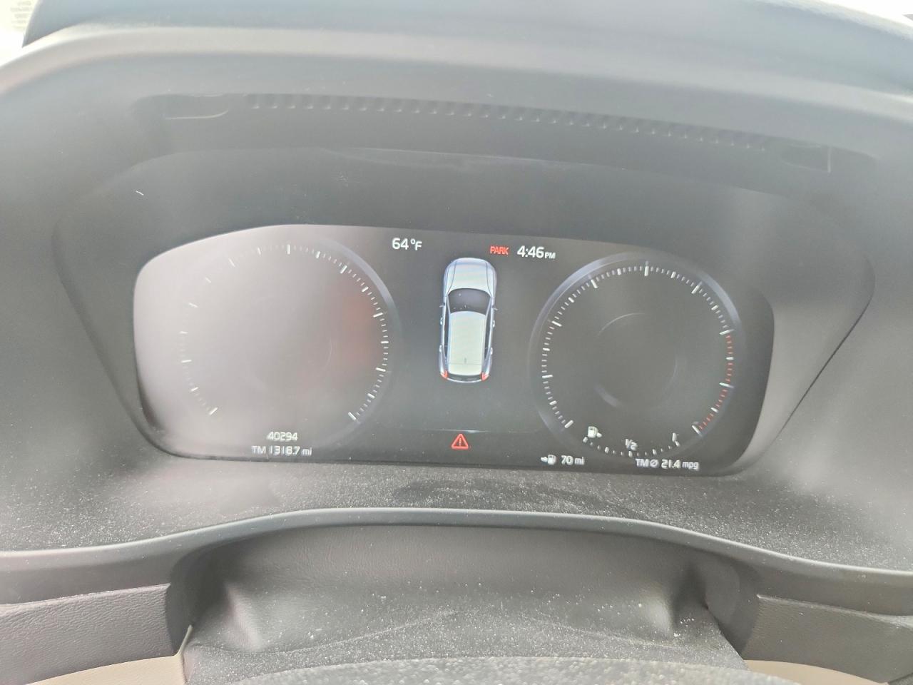 2020 VOLVO XC40 T5 MOMENTUM photo 17