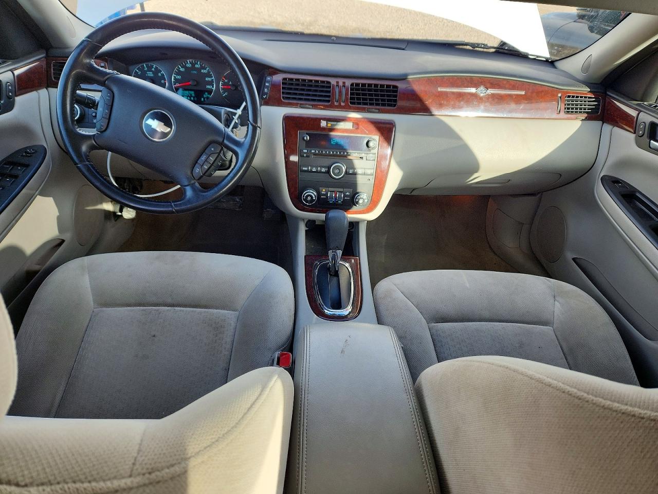2010 CHEVROLET IMPALA LT photo 8