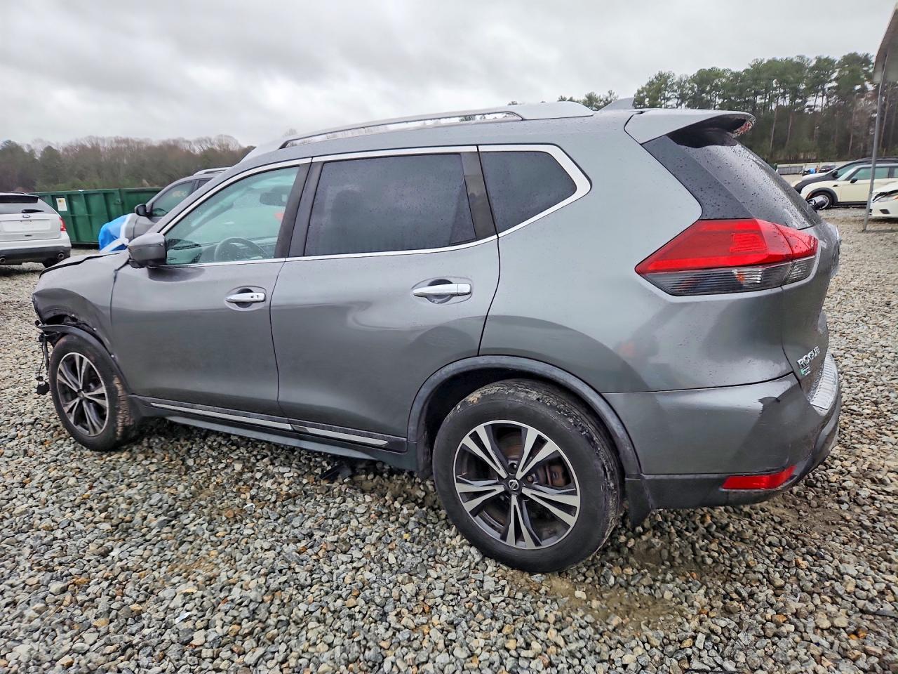 2018 NISSAN ROGUE SL photo 2
