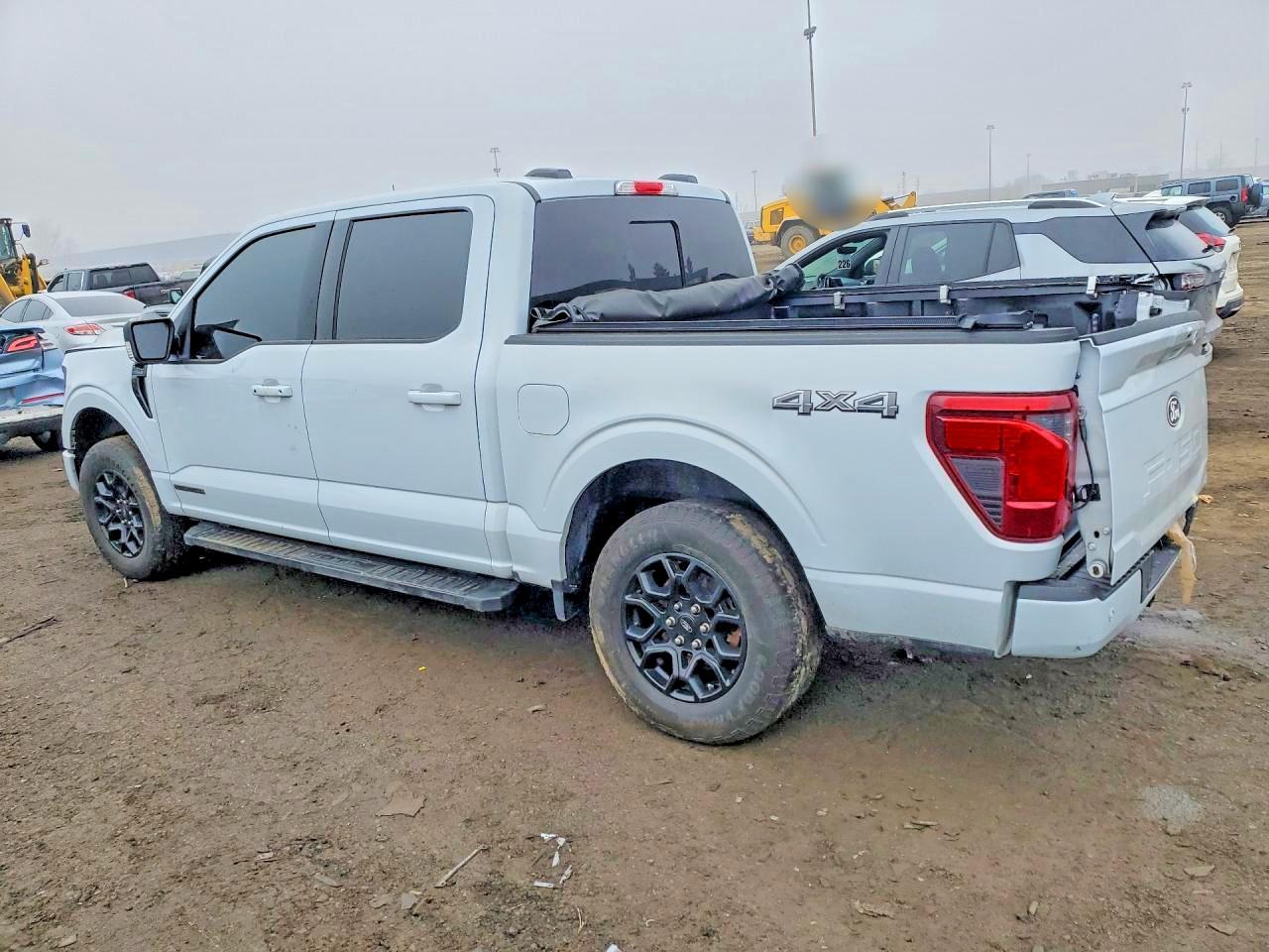 2025 FORD F150 XLT photo 4